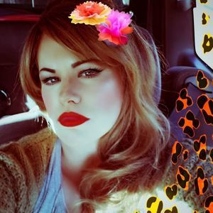 Meet your Posher, Carrie